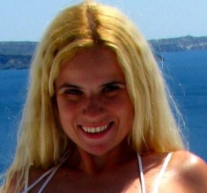 Sanja Kelly, director of the Freedom on the Net project at Freedom House, says "Mugabe risks being charged for treason simply for reporting on and voicing his criticism of Rwanda’s human rights record."